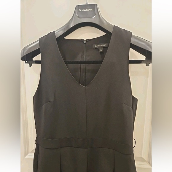 Banana Republic Black Sleeveless Jumpsuit Sz 12 - Picture 6 of 7